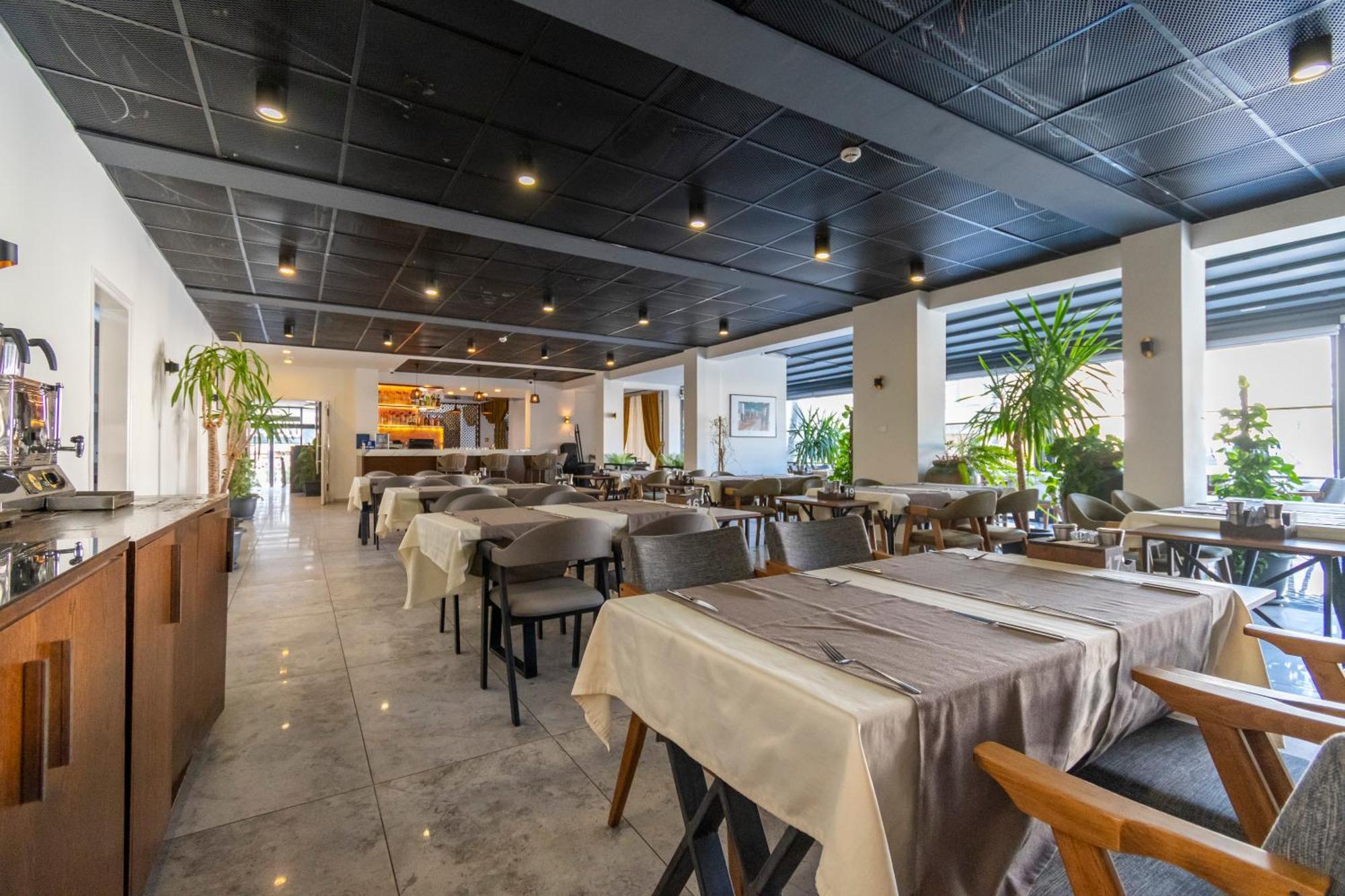 Dorana Hotel Girne Buitenkant foto