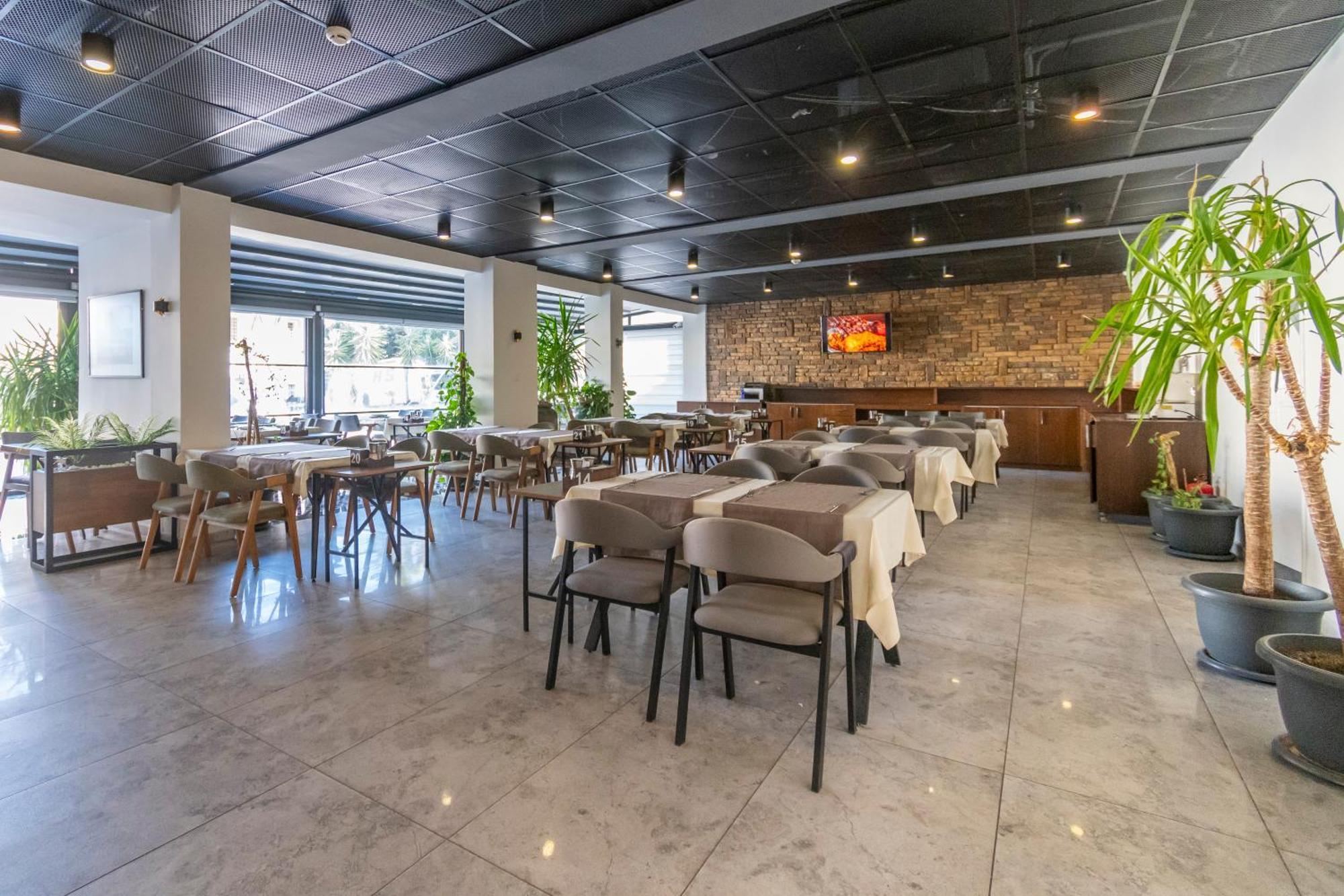 Dorana Hotel Girne Buitenkant foto